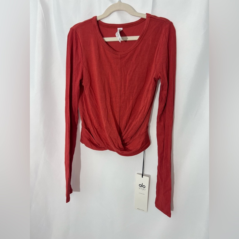 NWT Women’s ALO Rosewood* Cover Long Sleeve Top